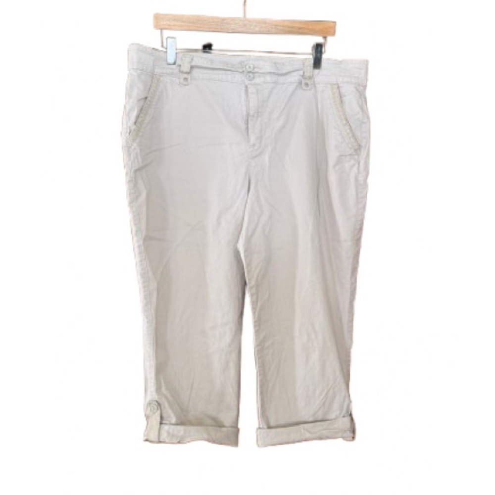Gloria Vanderbilt slimming capris 16